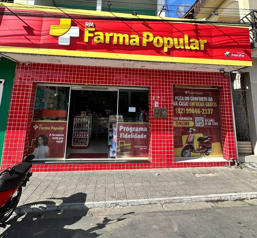 Fachada Farma Popular